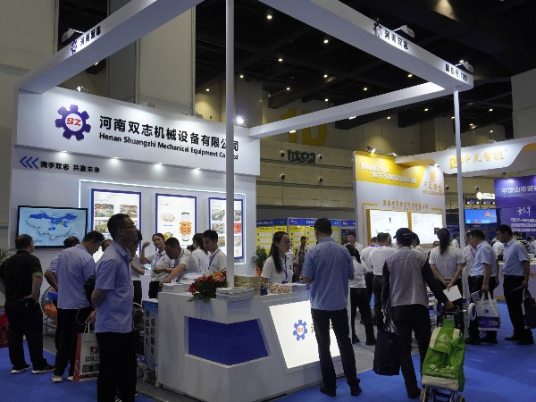 會（huì）展隨行，服務有我_河南雙誌