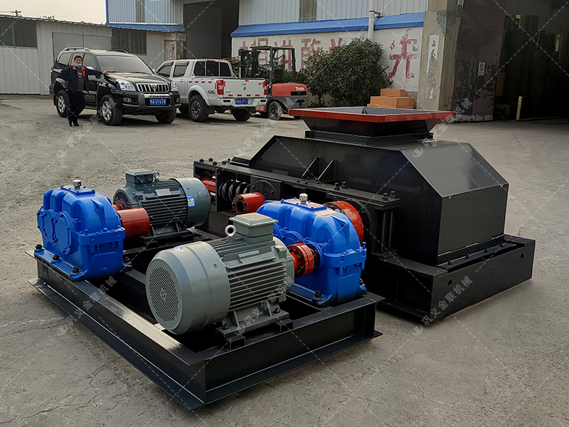 2PG800X600對（duì）輥破碎機發貨圖片_發往重慶_鵝卵石製砂