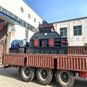 1200x800大型液（yè）壓直聯對（duì）輥破（pò）碎機發（fā）往河南