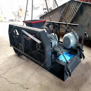 2PG610X400對輥破碎機發貨圖（tú）片_發往湖北十堰_破（pò）碎鵝卵石