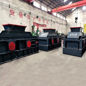 2PG1508半自動液壓對輥製砂機發貨（huò）圖片（piàn）