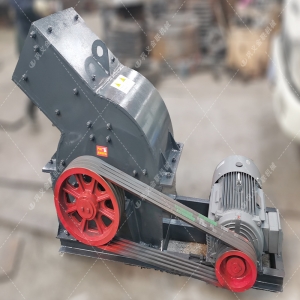 PC310X520小型錘式破碎機發貨（huò）圖（tú）片_發往河南洛河_破碎化工產品