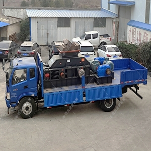 1000x700型全自動液壓對輥製砂機發貨