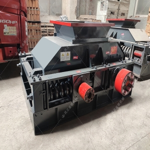 2PGC900X900雙齒輥破碎機發貨圖片_發往內（nèi）蒙（méng）古烏海_粉（fěn）碎煤