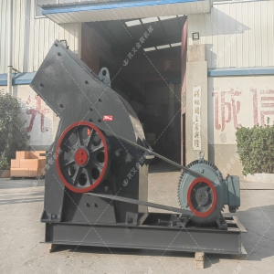 中型錘式破（pò）碎機（jī）發往內蒙古洗煤廠破煤