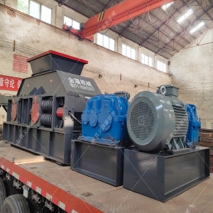 2PGY1200x800液壓對輥製砂機發往吉林 石英石製砂