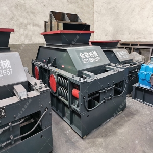 2PG1000X700對輥破碎機發貨圖（tú）片_發往（wǎng）湖北恩施_鵝卵（luǎn）石製砂