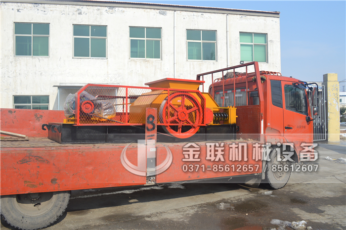 玻璃破碎用雙齒輥破碎機好嗎，購（gòu）買一台需要多少錢（qián）？