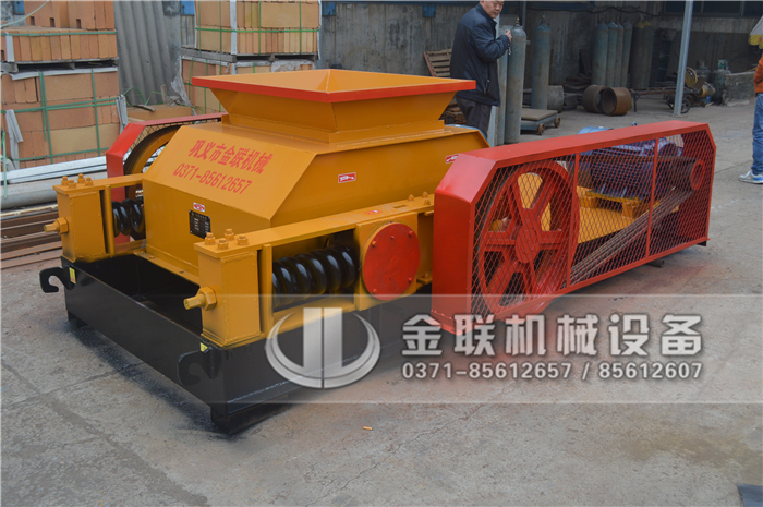 玻璃破碎用（yòng）雙（shuāng）齒輥破碎機（jī）好嗎，購買一（yī）台需要多少錢？