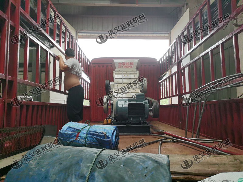 河南哪個（gè）廠家煤（méi）炭（tàn）粉碎機品質好，報價是多少？