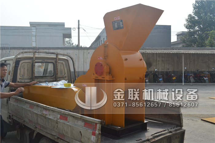 哪個廠家小型原（yuán）煤粉碎機價（jià）格低，多少錢一台？