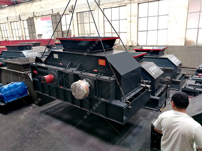 2PGY1200x800型半自動液壓對輥製砂機(jī)發貨(huò)圖片 2PGY1200x800型半(bàn)自動液壓對輥製砂機發貨圖片