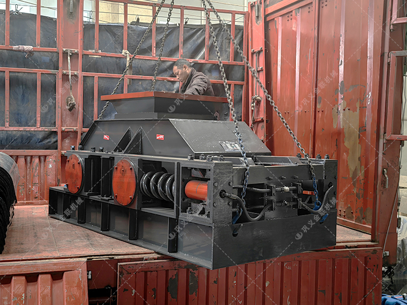 800x600型單台對(duì)輥破(pò)碎機發貨(huò) 發往廣西 800x600型單台對輥破碎機發貨 發往廣西