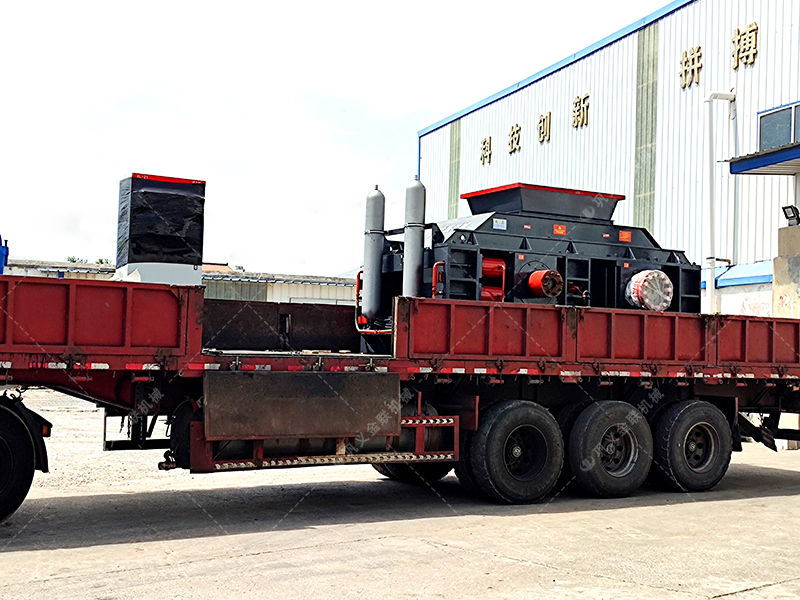 2PG1500x800大型直連式液壓對輥破碎製砂機發貨圖片 2PG1500x800大型直連式液壓對輥破(pò)碎製砂(shā)機發貨圖片
