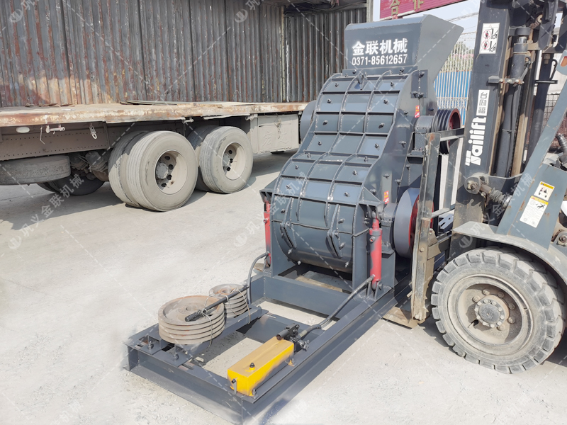 SCF800X600雙級粉碎機發貨圖片_發往山東(dōng)濟南_破碎煤矸石 SCF800X600雙(shuāng)級粉碎機(jī)發貨圖片_發往山東濟南_破碎煤矸石