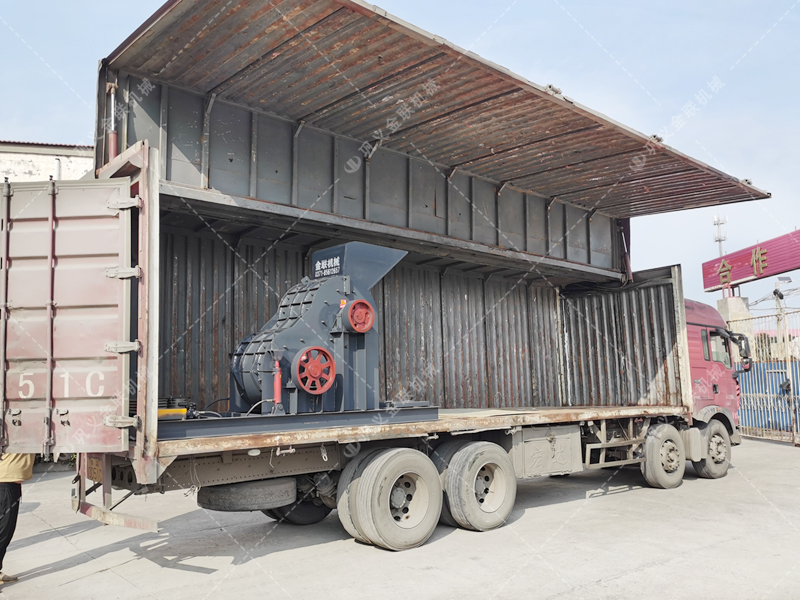 SCF1100X1000大型(xíng)雙級粉碎機發貨圖片_發往甘肅平陽_破碎煤矸石 SCF1100X1000大型雙級粉碎機發貨圖片_發往甘肅平陽_破碎煤矸石