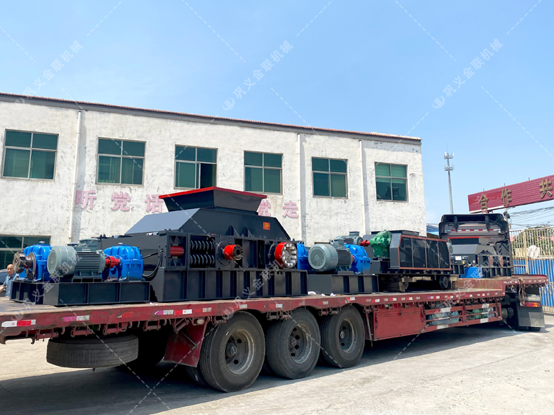 2PGC900X900雙齒輥破碎機發(fā)貨圖片_發往內蒙古赤峰_破碎(suì)煤 2PGC900X900雙齒輥破碎機發貨(huò)圖片_發(fā)往內蒙(méng)古赤峰_破(pò)碎煤
