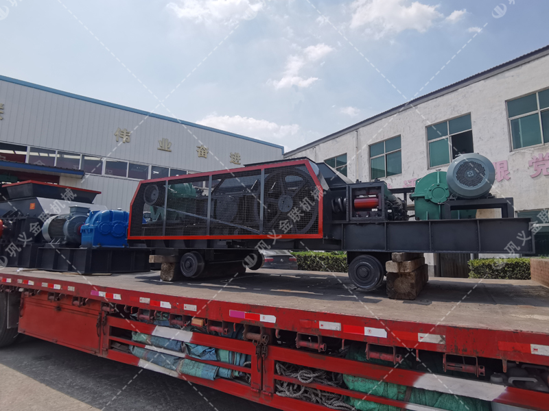 2PGC900X900雙齒輥破碎機發貨圖(tú)片_發往內蒙古赤峰_破碎(suì)煤 2PGC900X900雙(shuāng)齒輥破(pò)碎機發貨圖片_發往內蒙(méng)古赤(chì)峰_破碎煤