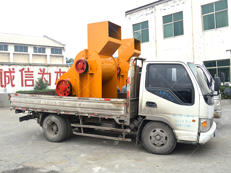 兩台800X800雙級粉碎機發(fā)貨圖片_發(fā)往廣西南寧_破碎鐵礦石 兩台800X800雙級粉(fěn)碎機發貨圖片(piàn)_發往廣西南寧_破碎鐵礦石