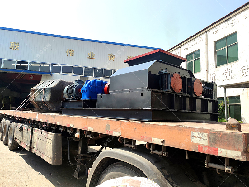 2PG500X750對輥破碎機(jī)發貨圖片_發往廣(guǎng)東佛山_破碎石英砂 2PG500X750對輥(gǔn)破碎機發貨圖片_發往廣東佛山_破碎(suì)石英(yīng)砂