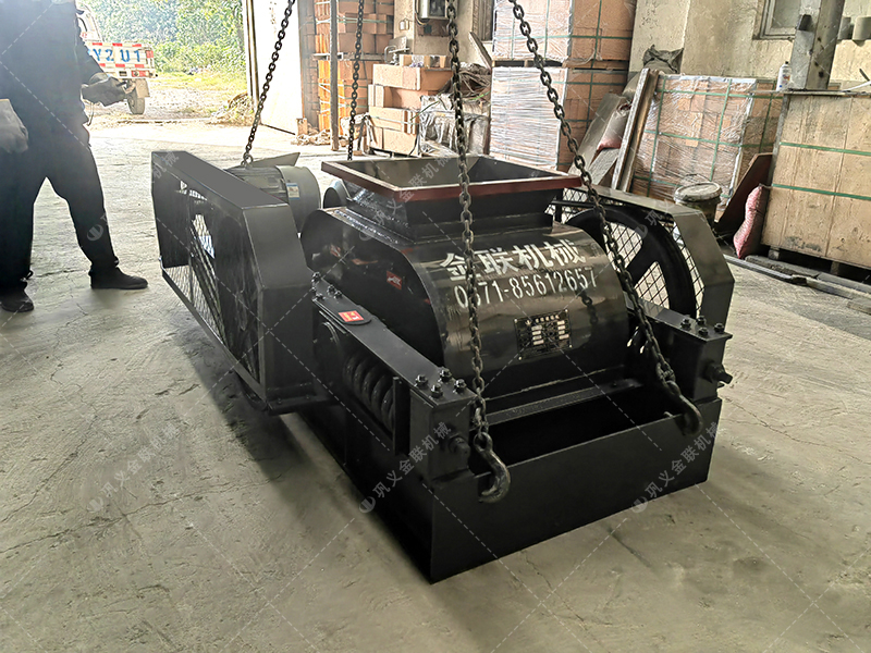 2pgc450*500雙齒輥破碎機發貨圖片_發往內蒙古赤峰(fēng)_破碎煤 2pgc450*500雙齒輥破碎(suì)機發貨圖片(piàn)_發往內蒙古赤峰_破碎煤